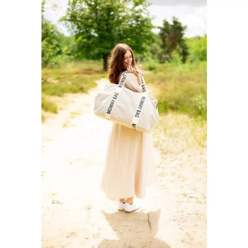 Childhome Bolso Maternal Mommy Bag Signature blanco roto lifestyle