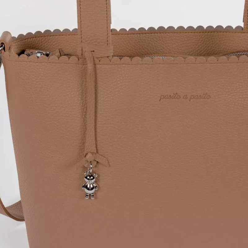 Pasito a Pasito Bolso Crossbody Icon caramel detalle