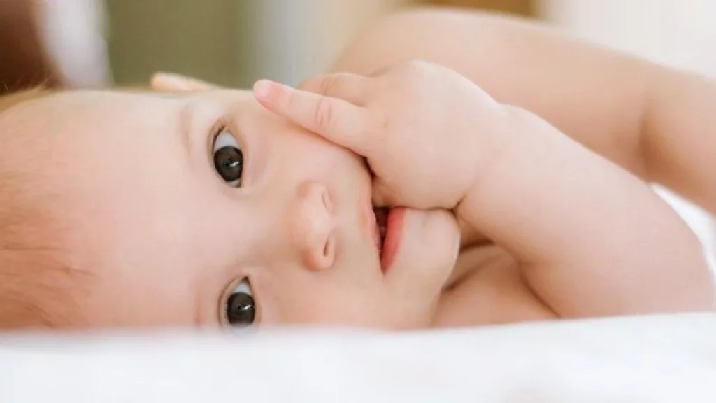 nombres de bebés 2025